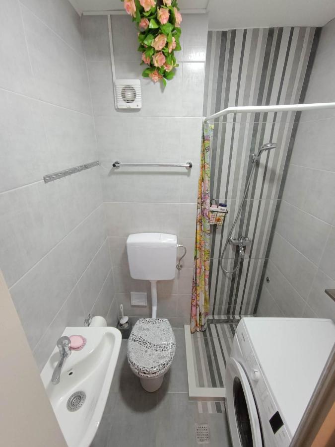 Flamingo 365 - Near City Center With Free Parking Sarajevo Exterior photo