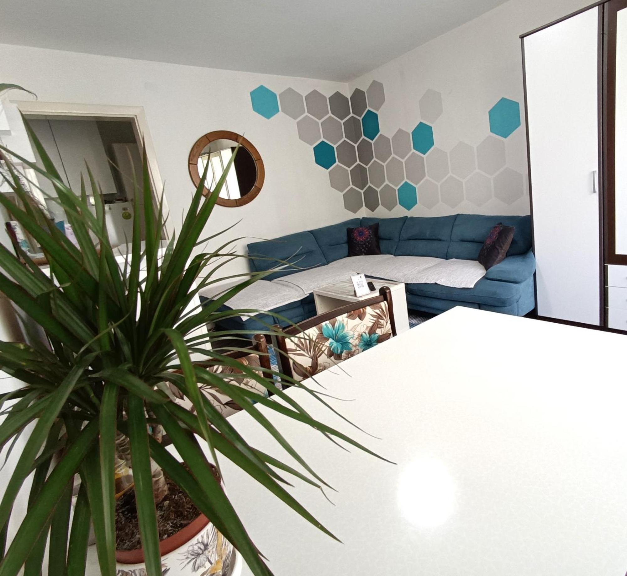 Flamingo 365 - Near City Center With Free Parking Sarajevo Exterior photo